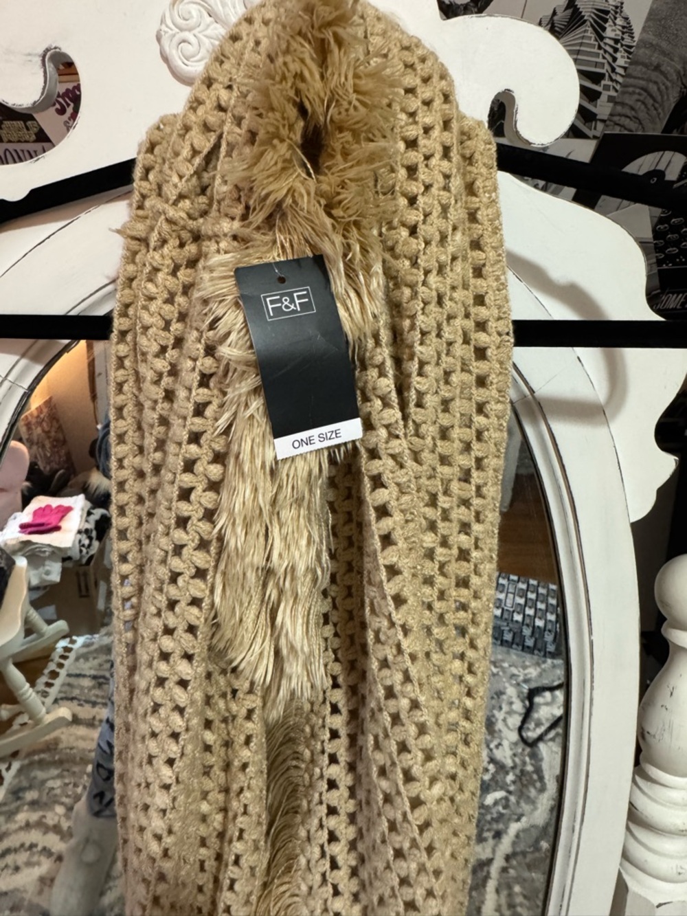 ✅🩷 $5 items for $25 Minimum. F&F Chunky Knit Scarf with Faux Fur Trim - Camel/Ta